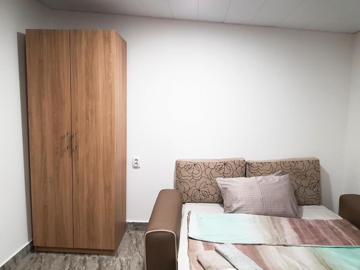 Hotel Домик У Куры à Tbilissi Extérieur photo