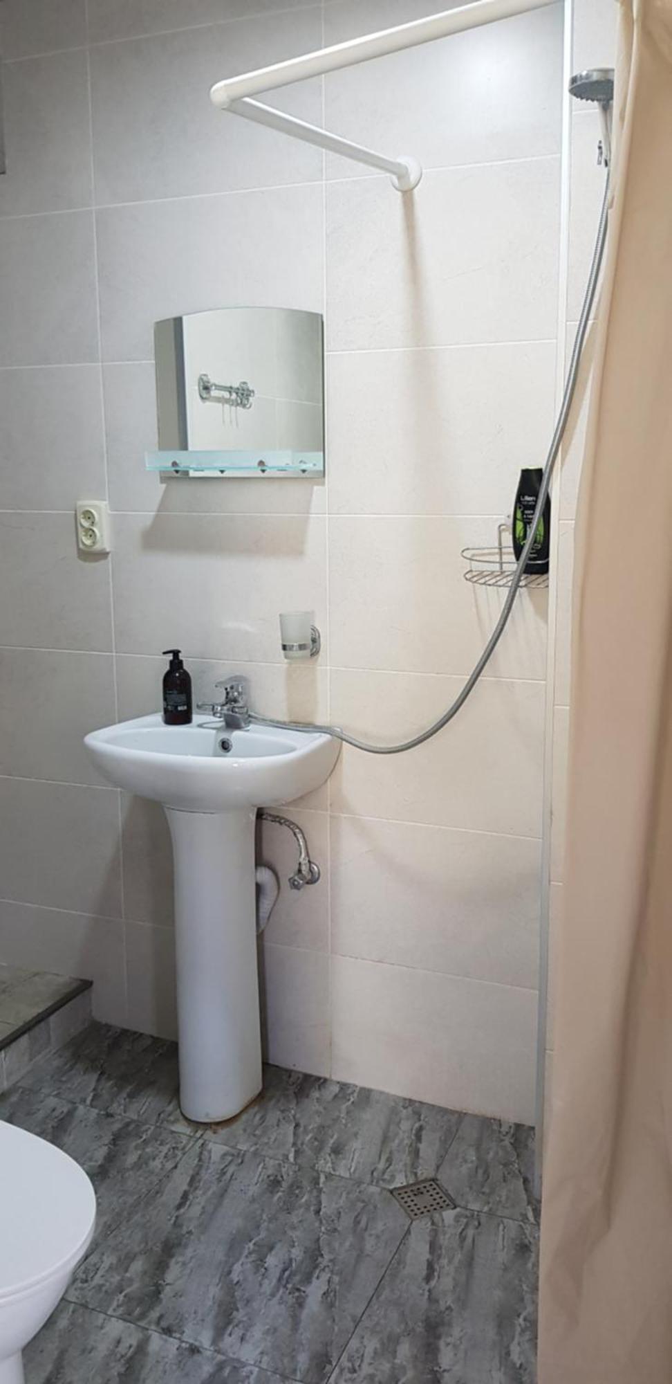 Hotel Домик У Куры à Tbilissi Extérieur photo