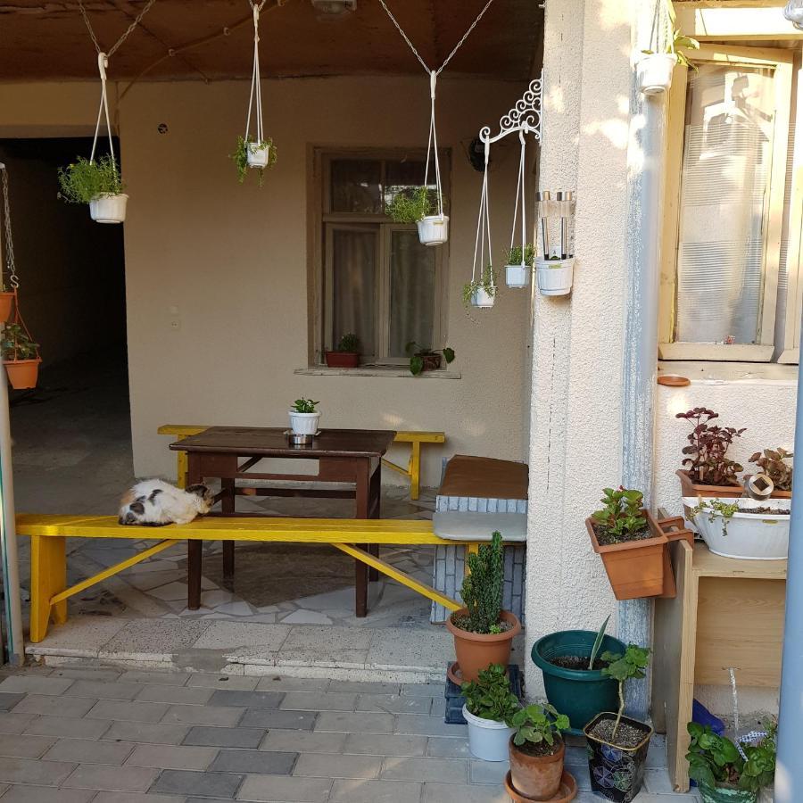 Hotel Домик У Куры à Tbilissi Extérieur photo